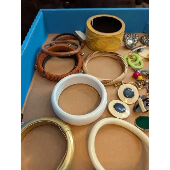 Mixed Lot – Earrings & Bracelets Assorted Styles, Shipped As Shown - Picture 3 of 7